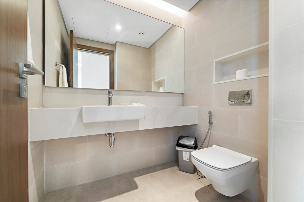 2BR M Room CF7 B Near Jumeirah Beaches