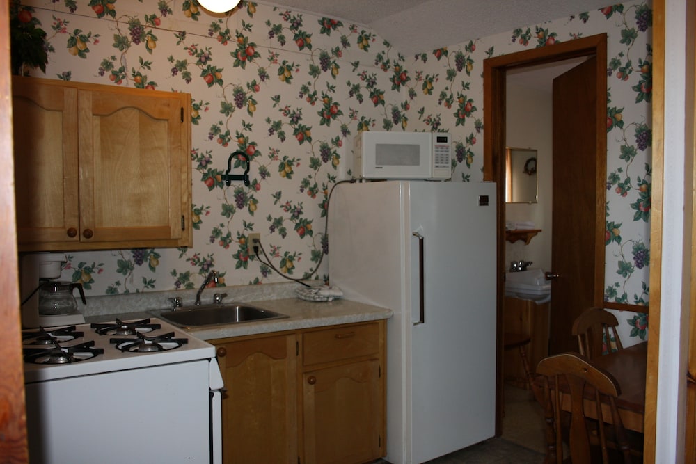 Shining Waters Cottages