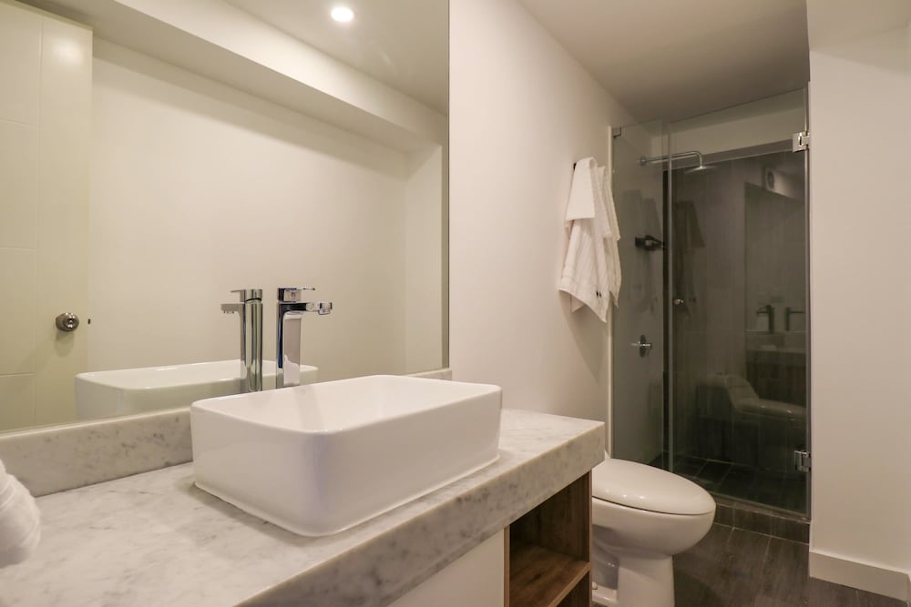 w Comfy 2BR w Park View in Miraflores