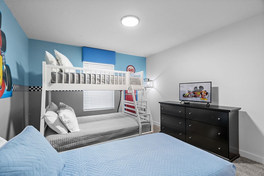 Stylish 4BR Home Near Disney With Themed Rooms