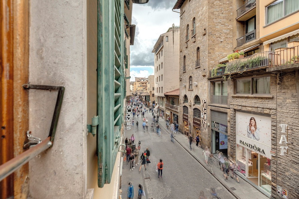 Mamo Florence - Santo Stefano Apartment