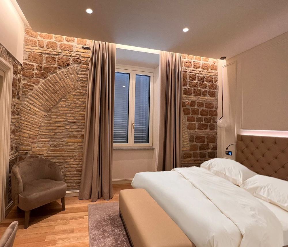 Martina Suites