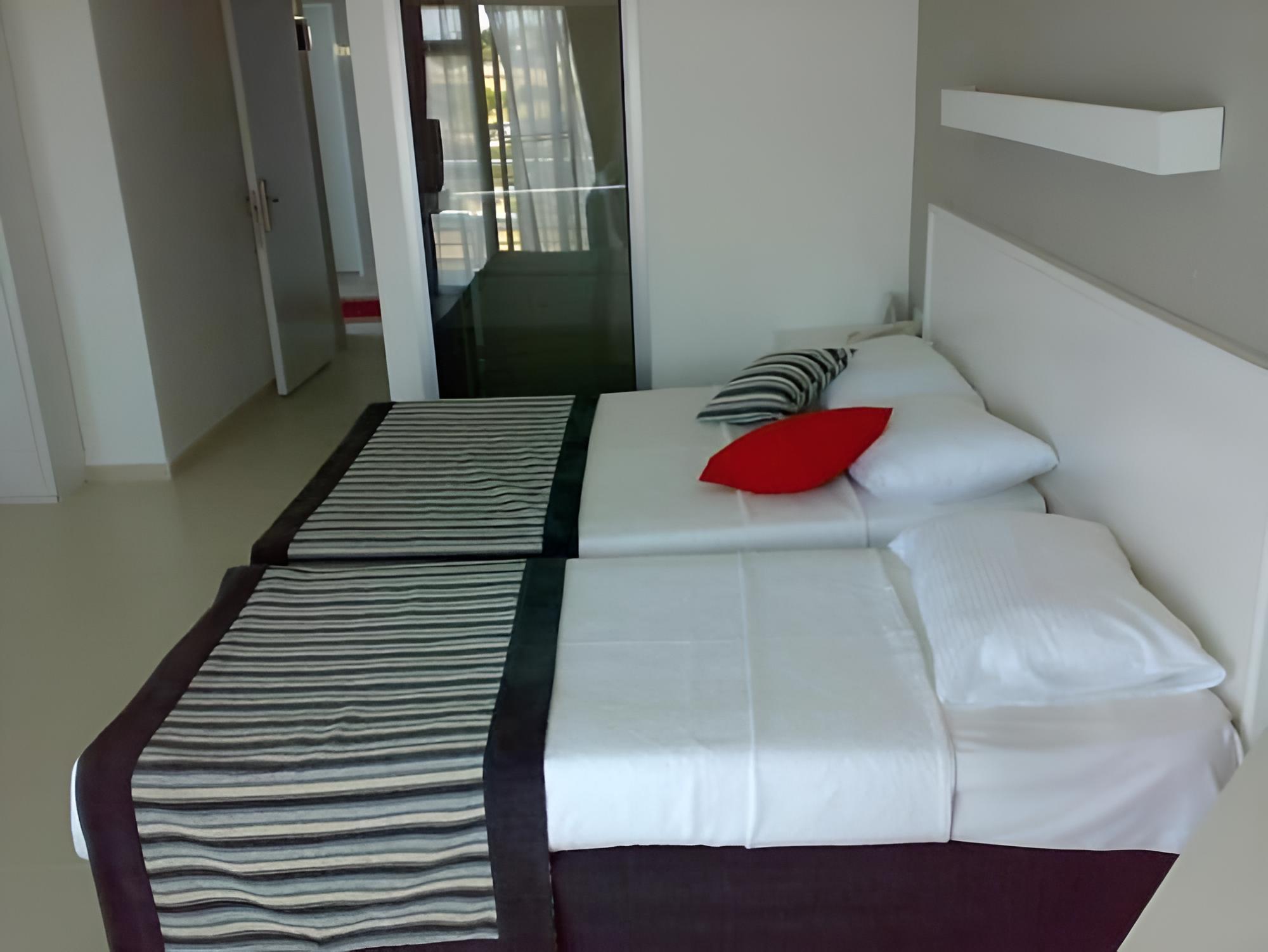 Ladin Hotel