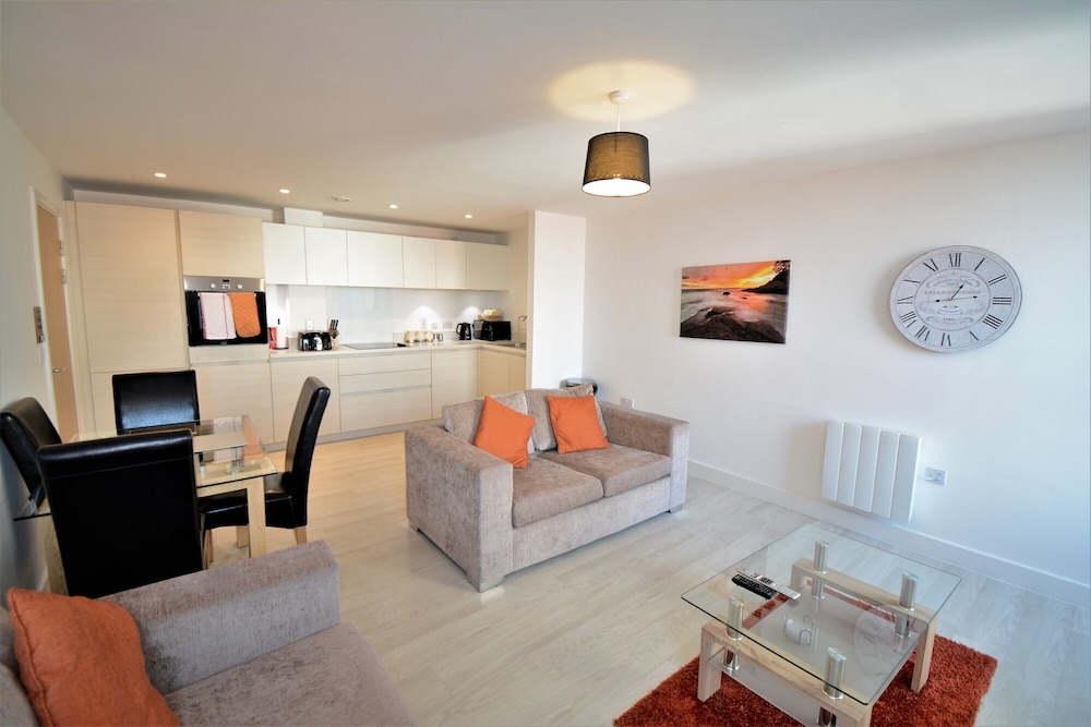 Kennet House Superior Serviced Apartment