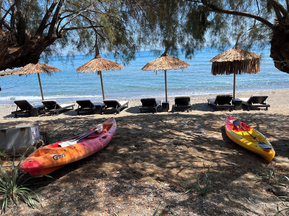 NIKKON LUXURY LIVING is a luxury private villa, in top of the sea.Enjoy LUXURY. photo 3