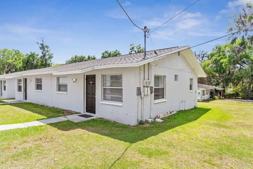 Cozy 2 Bedroom Home, Dade City! #1