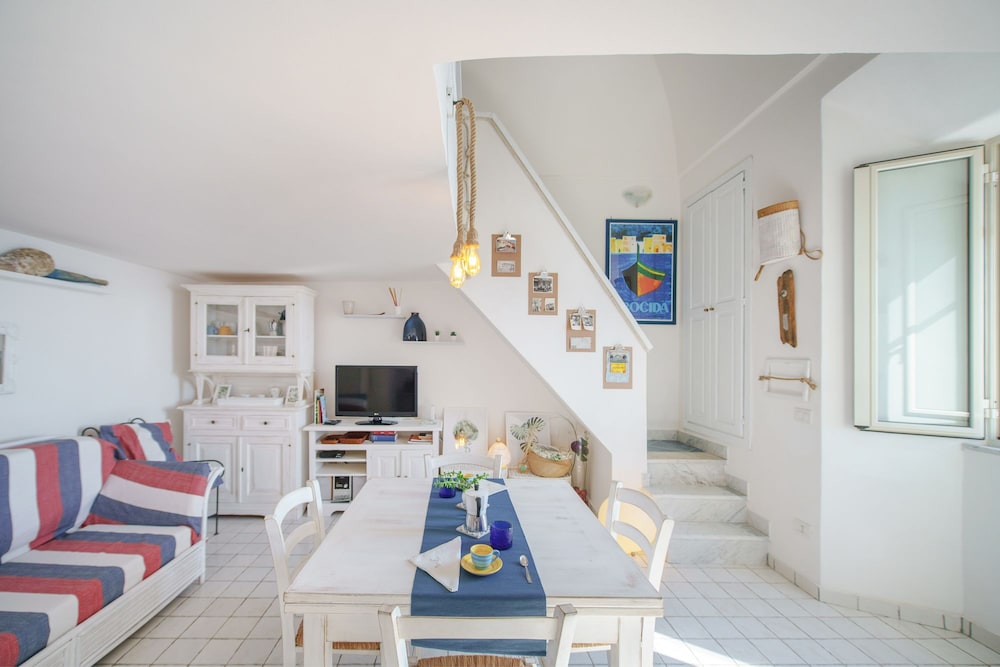 Corricella Sea Window en Procida — hotel room