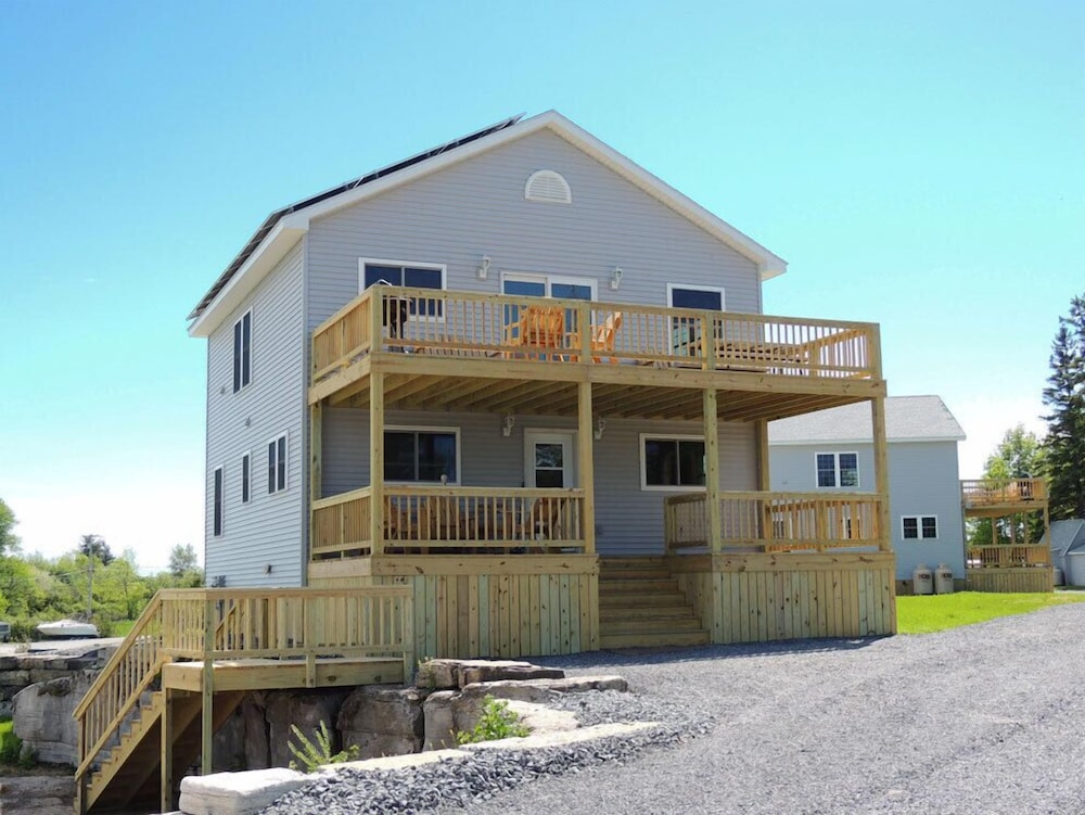 Angel Rock Waterfront Cottages and Vacation Homes