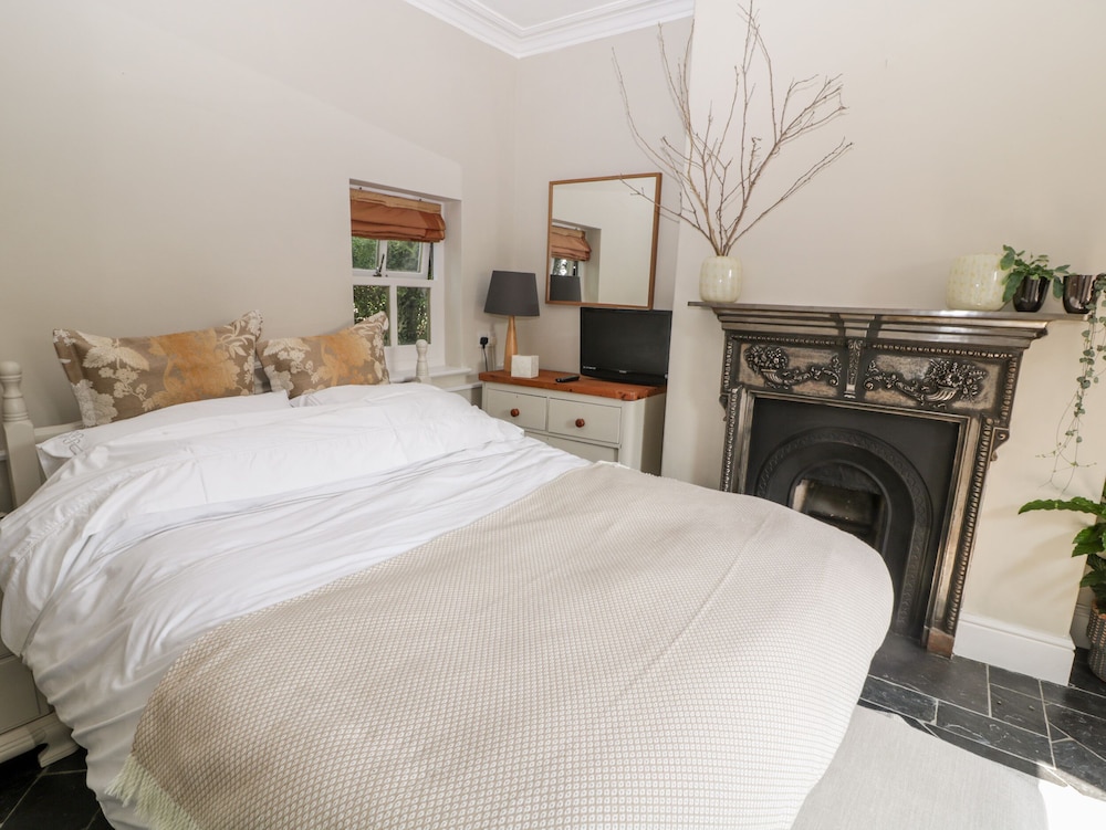 Yew Tree Cottage