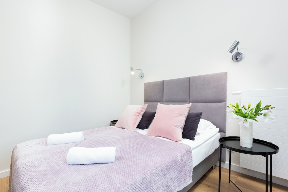 Apartament Browary Warszawa by Renters view 4