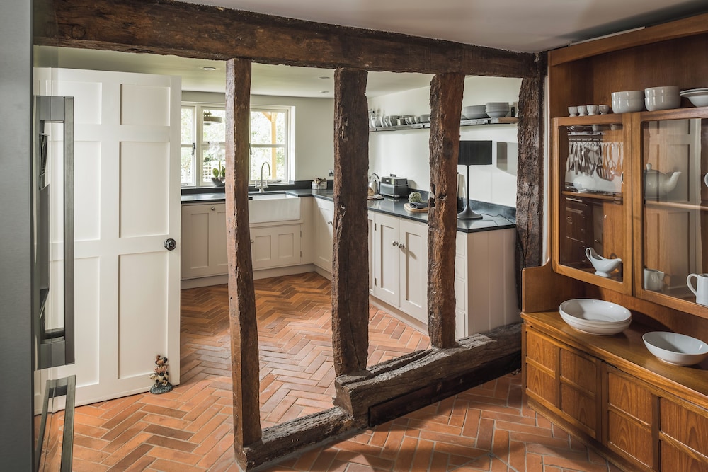 Lovely 3-bed House in West Malling, Kent view 4