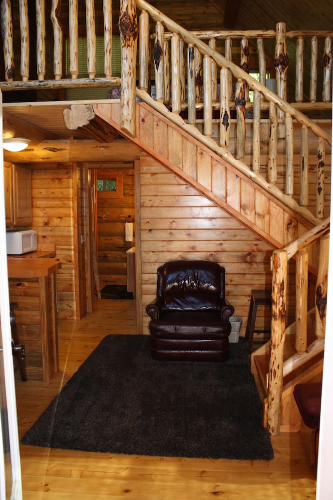 Hearthstone Elegant Lodge by the River