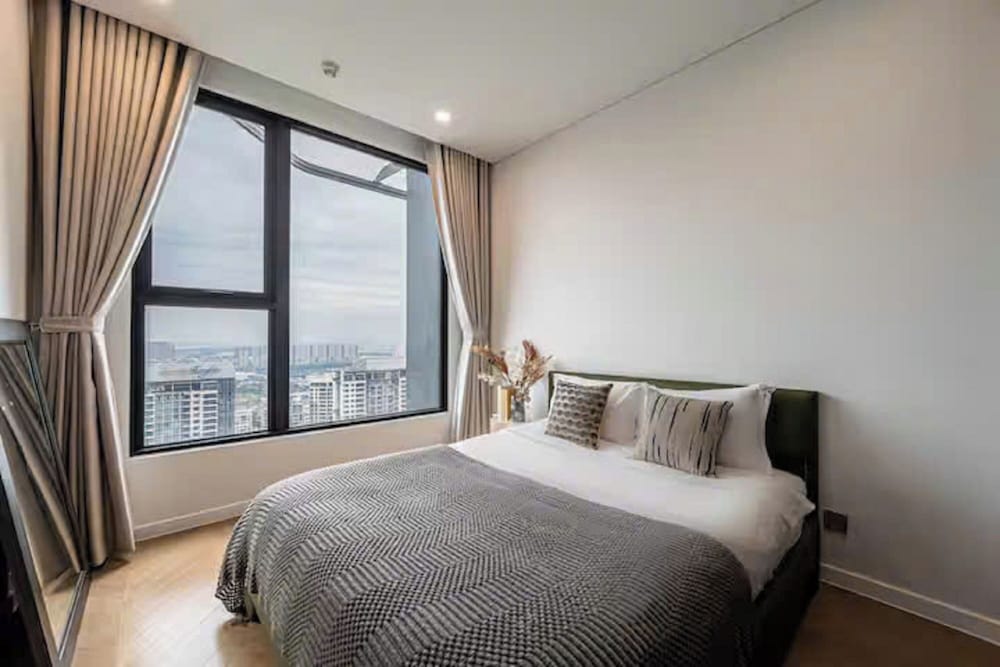 Kluxstay Lumiere Riverside Residence