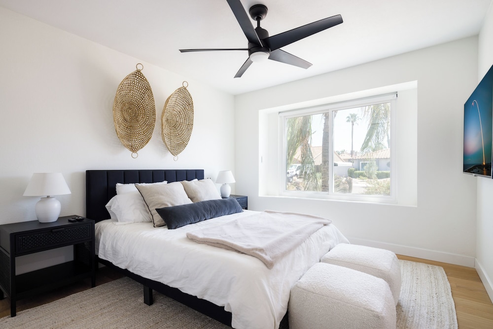 Bohemian Resort- Pool Heat Available - Golf & Games!