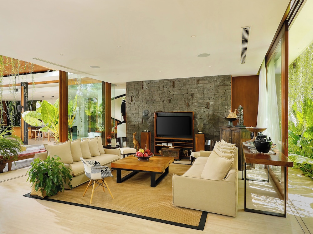 Villa Svarga by Elite Havens