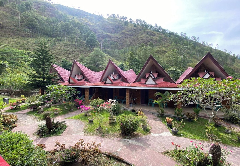 Roman Sinasi Hotel