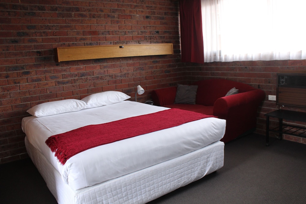Kardinia Park Motel
