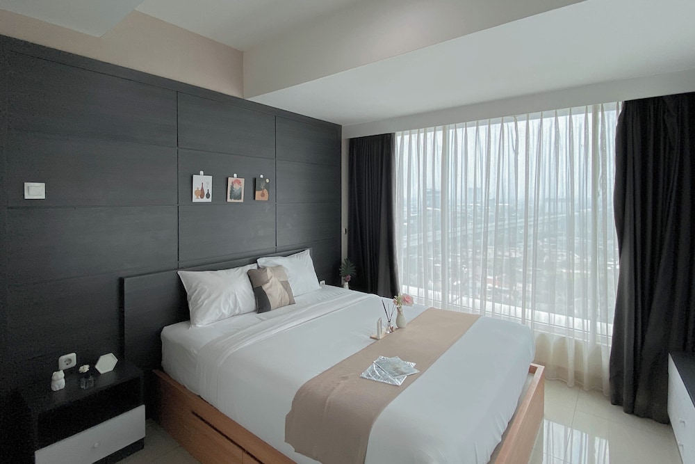 Nice And Elegant 2Br At Grand Kamala Lagoon Apartment