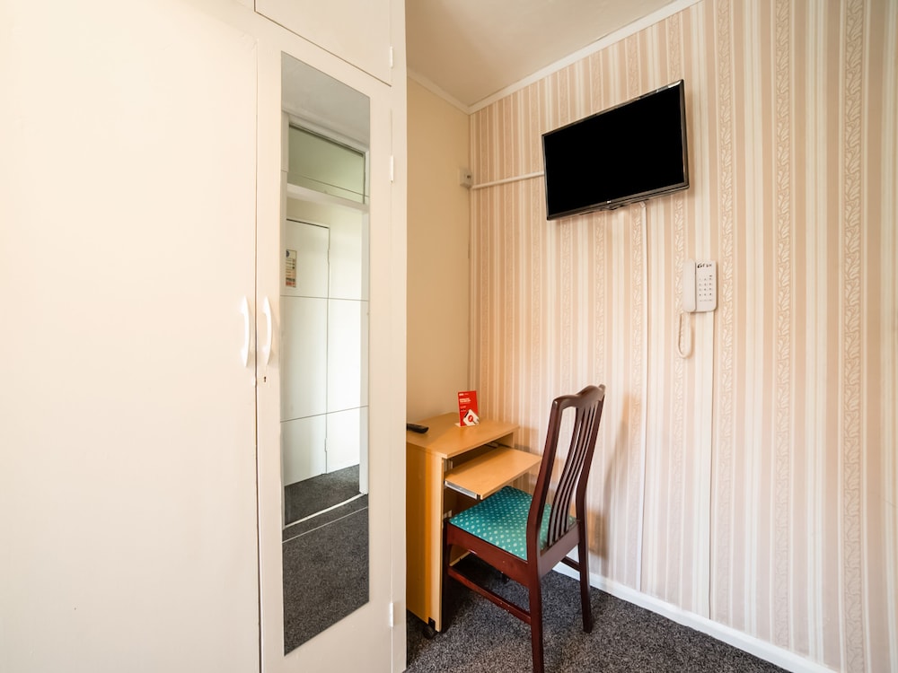 Devine Beach Hotel, Westcliff Southend-On-Sea