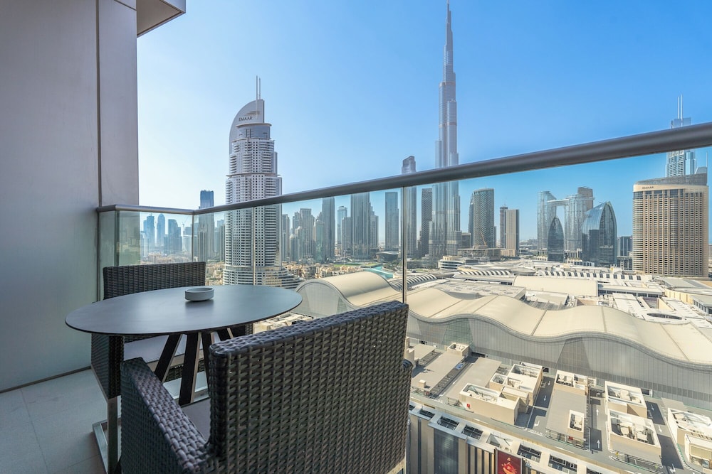 Luxury Living Spectacular Burj Views