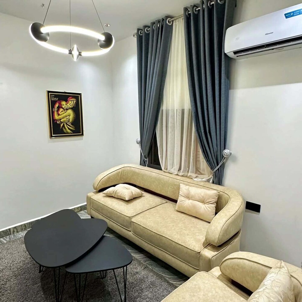 Deroche Apartment