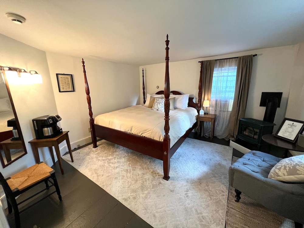 Independence Inn view 5