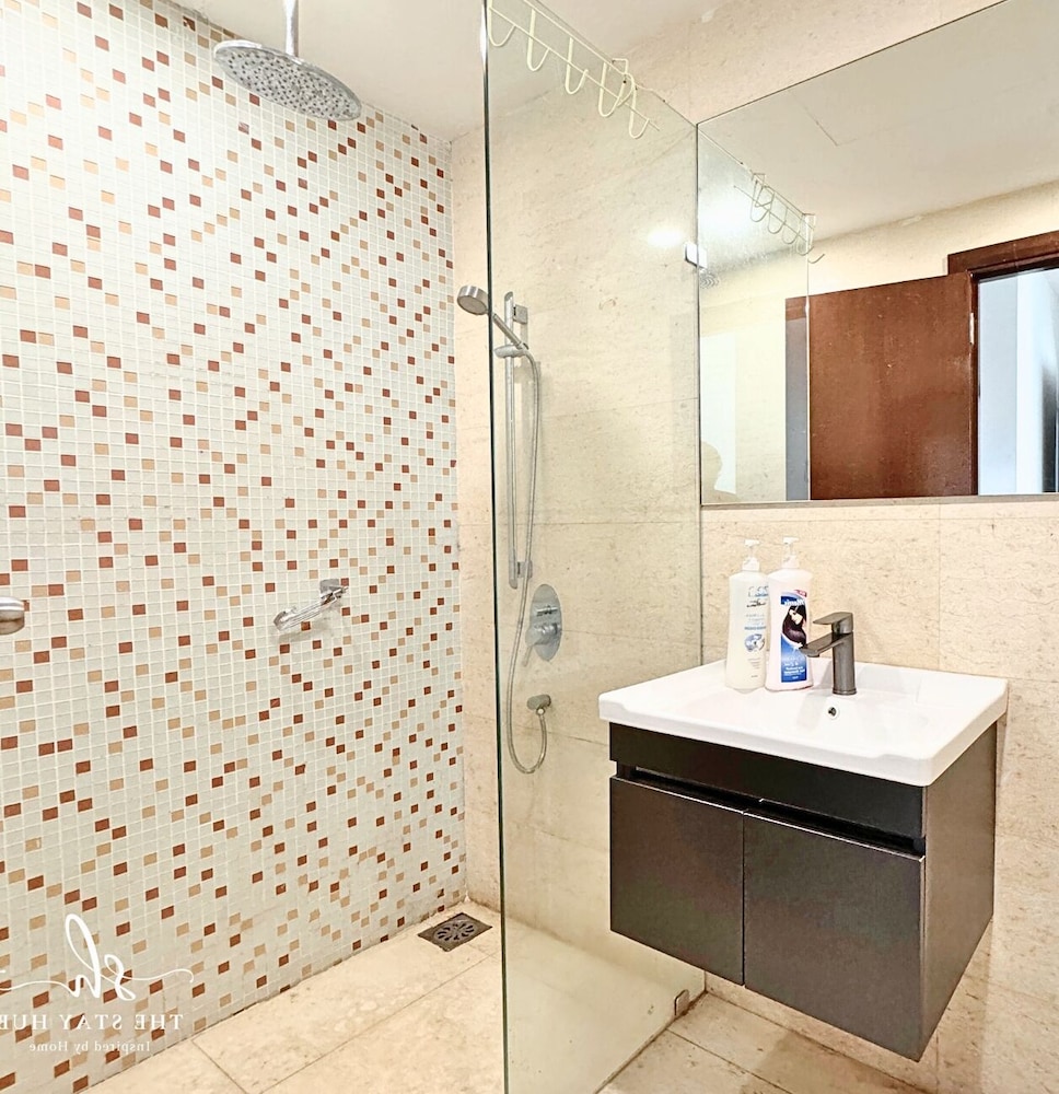 Regalia Residence The Sky Pool Suite