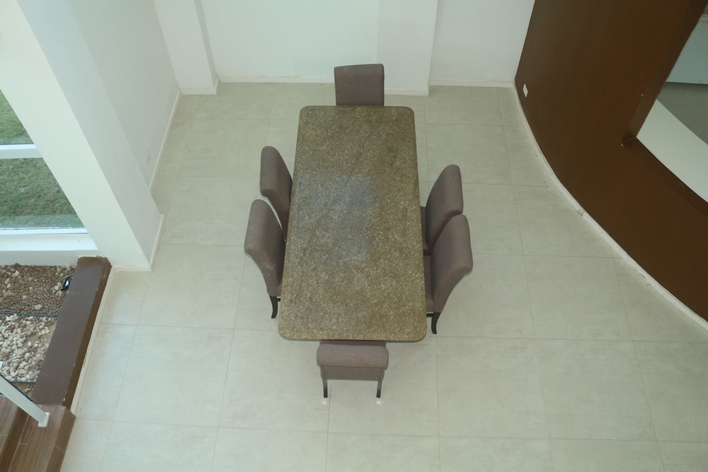 Mansao 6 suites c piscina e jacuzzi 082M