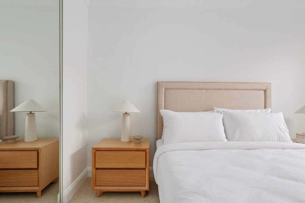 Stylish 1-bed Apartment Near Manly Beach