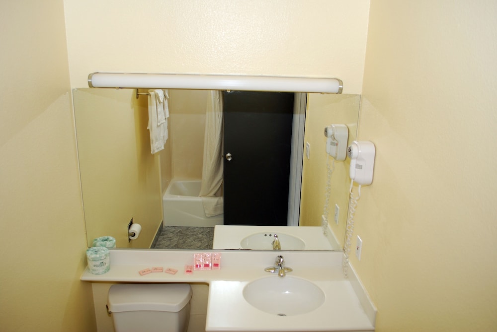 Orange County/Anaheim Vacations - Budget Inn Anaheim - Property Image 16