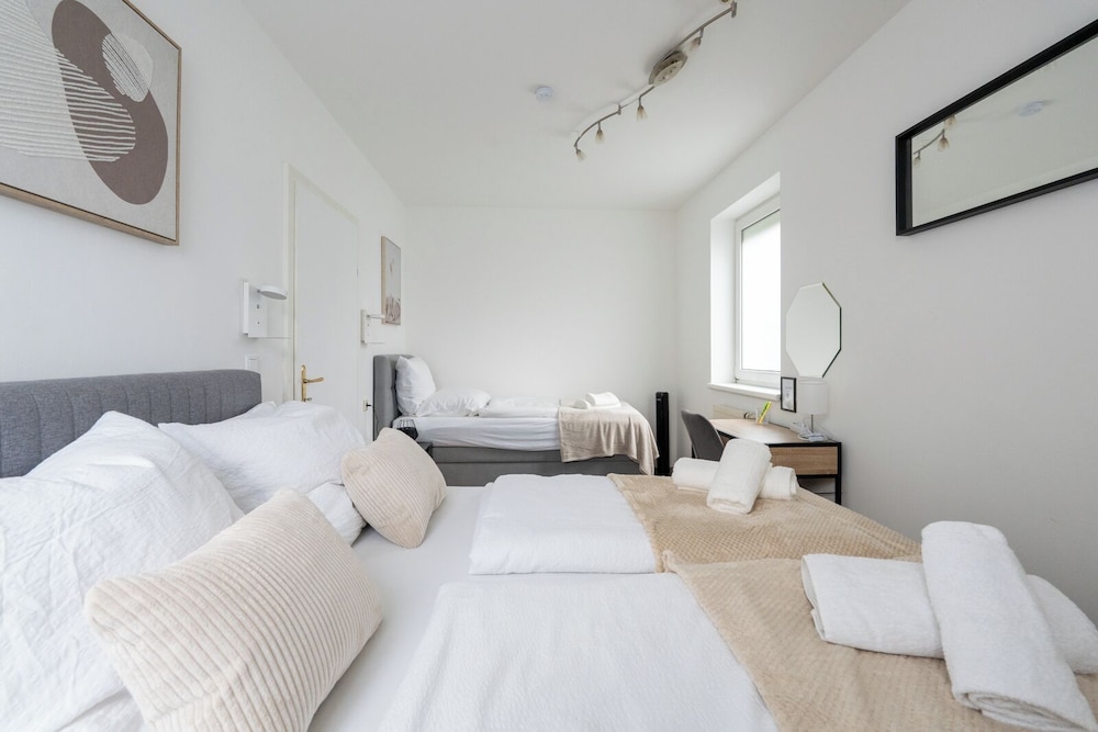 COY Apartments Steyr - Work & Relaxation