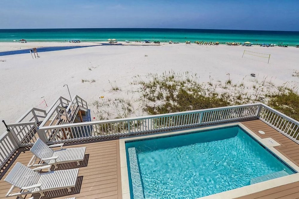 Storks Nest 6 Bedroom Holiday Home by Five Star Properties