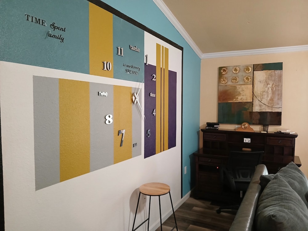 Modern Comfort Near Military Bases & Shopping Walk to Parks & Lakes!
