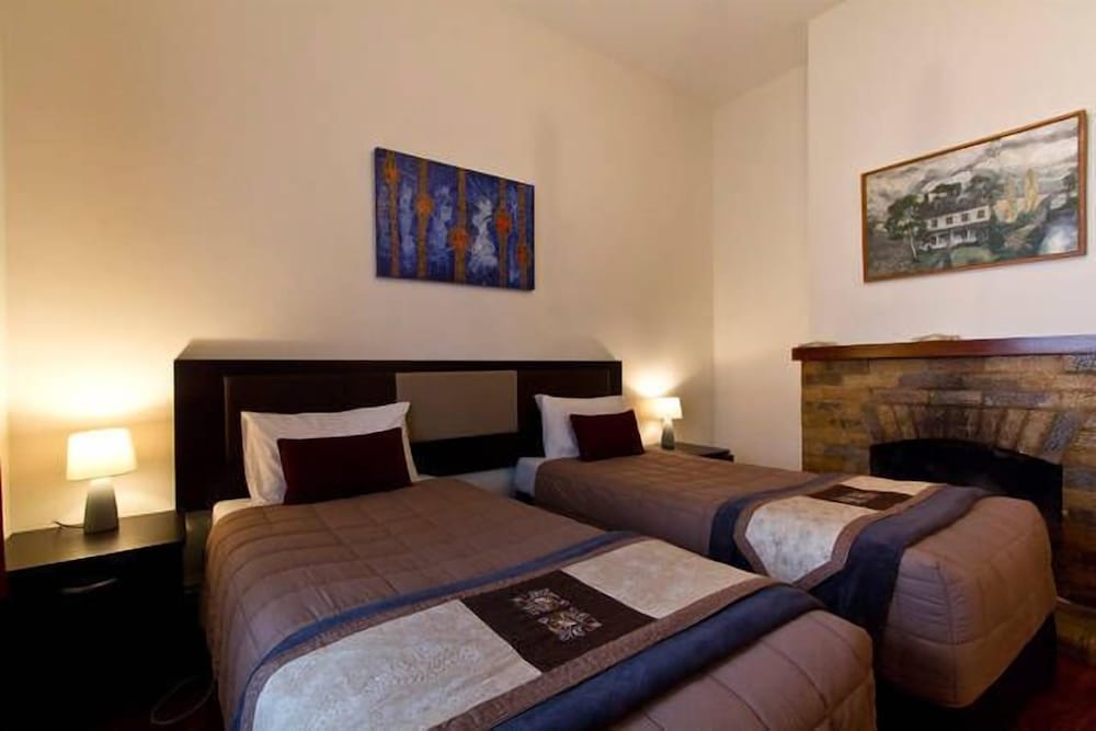 Christchurch City & Country Cottages - Clarence Cottage