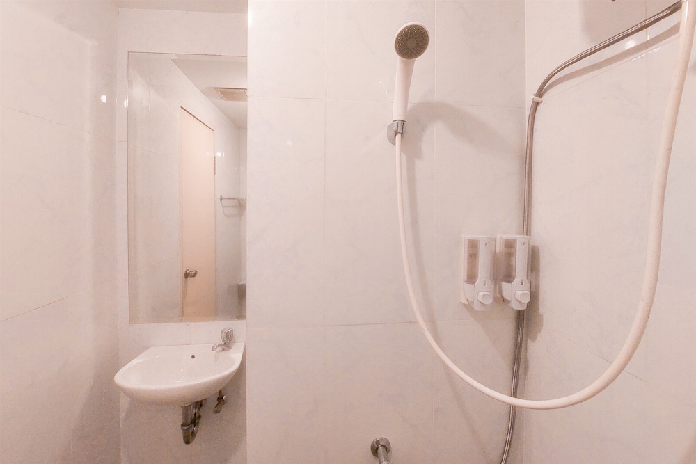 Good And Homey Studio Apartment Urban Heights Residences