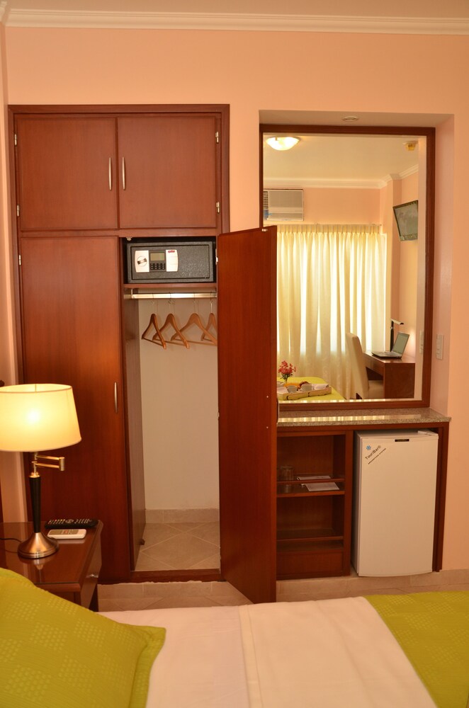 RealNoa Hotel