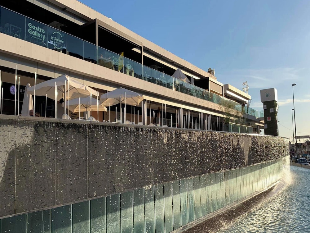 Modern Duplex Apartment Near Swimming Pool