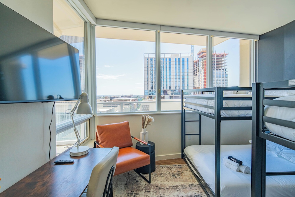 ROVE LIVING/KL - 44 Monroe