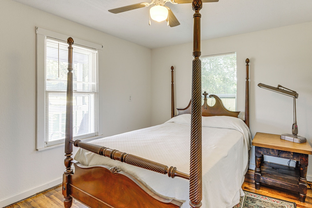 Lake Days, Bbqs & Fireside Nights: Afton Retreat