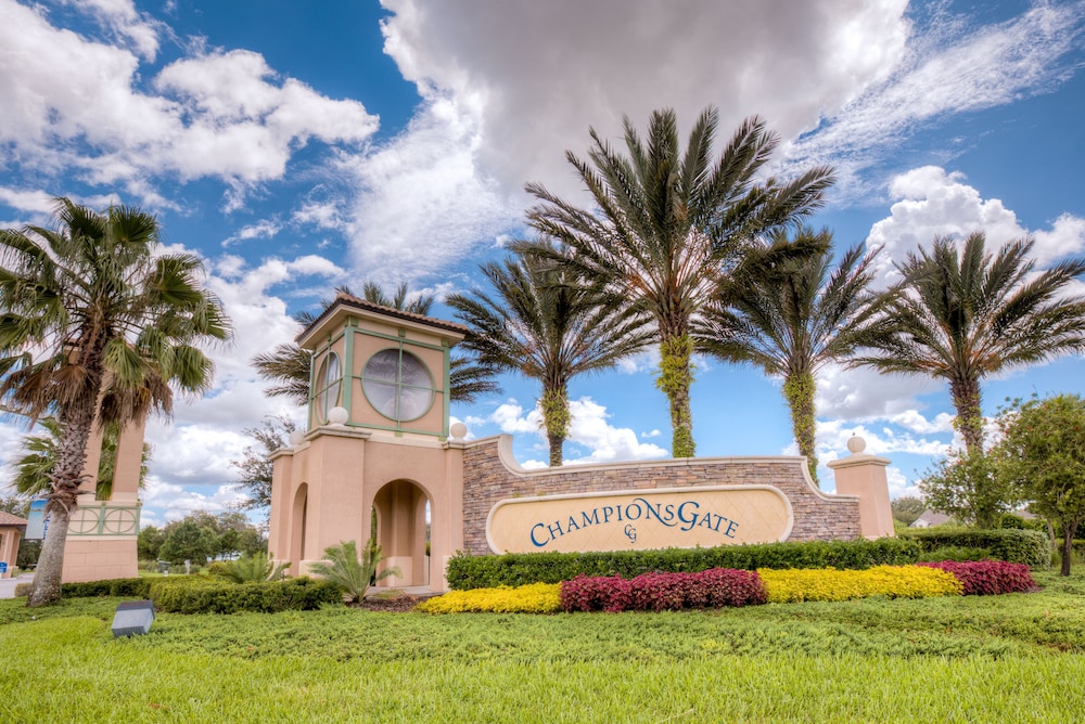 1533 Mulligan Blvd - Image 2