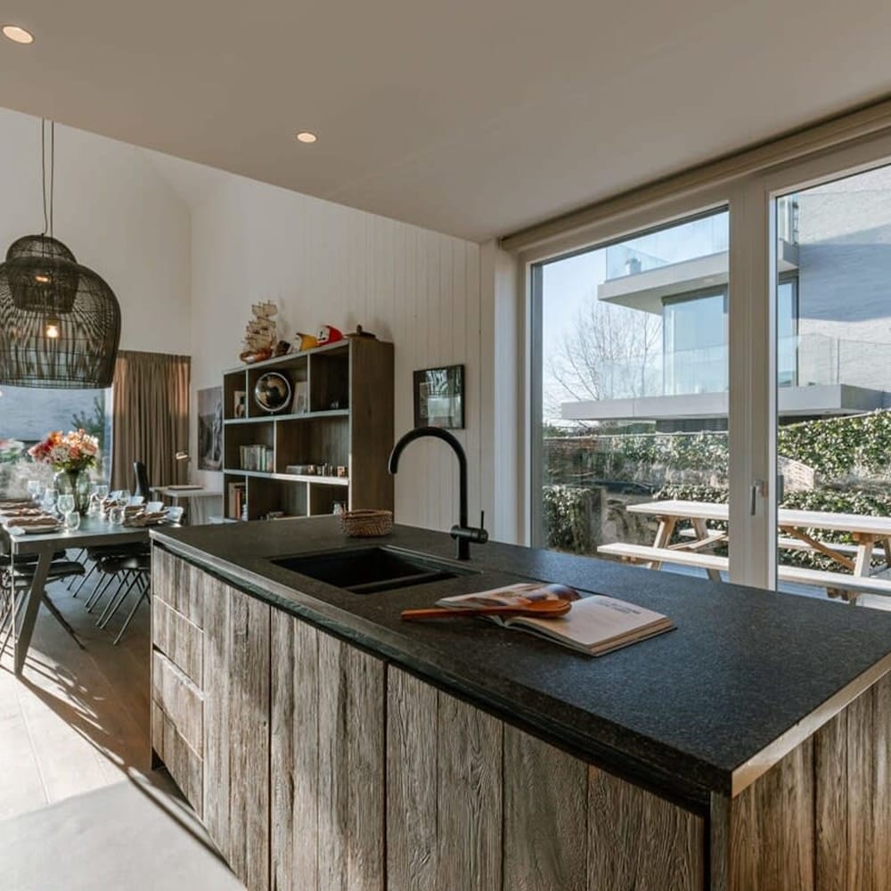 Stylish Holiday Home Close to the Beach