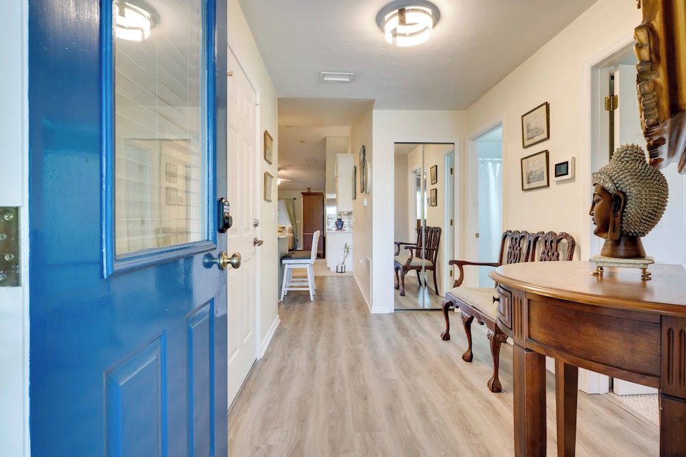 Golf Course Community Home Near Springs & Swimming