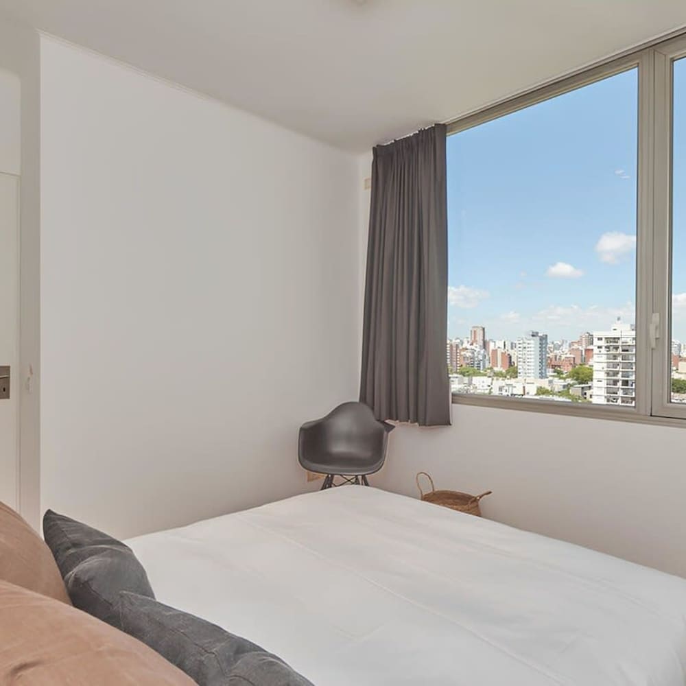 Torre Montagna I Stylish 1BR With Balcony in Nu ez