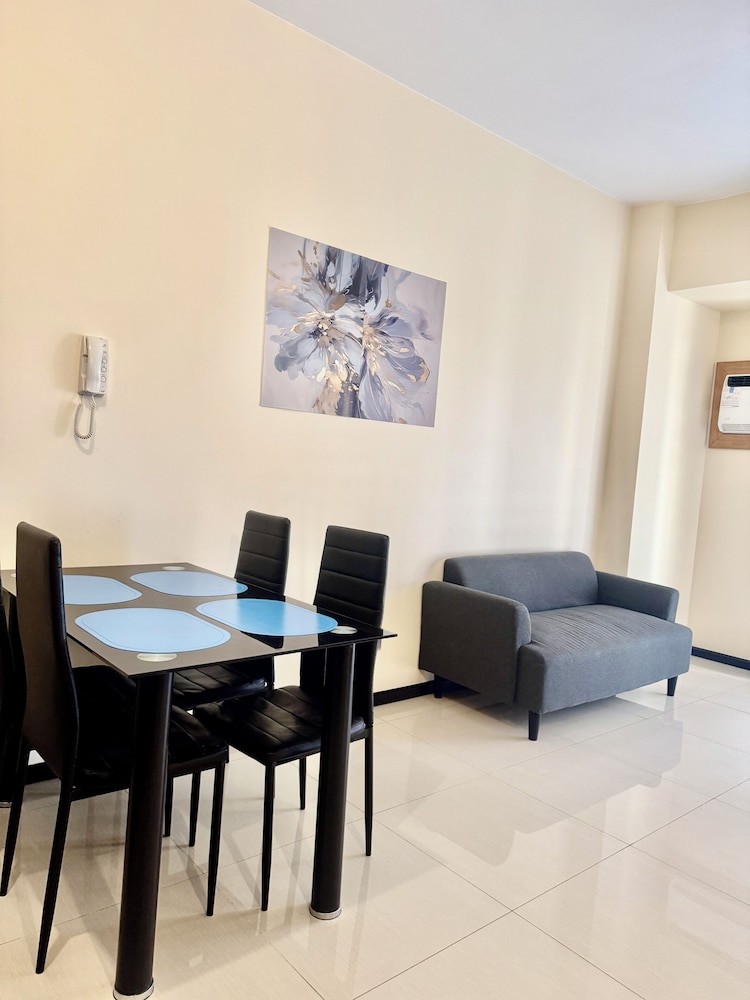 Manila Bay View - 1BR with balcony