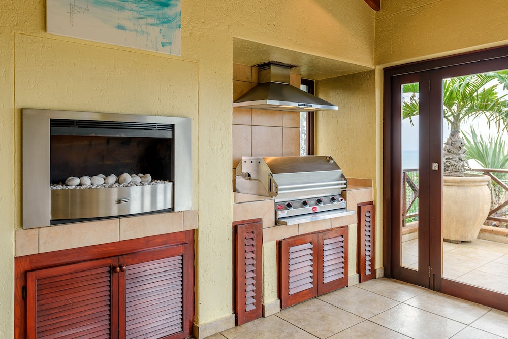 San Lameer Villa Rentals Three Bedroom Luxury 13908
