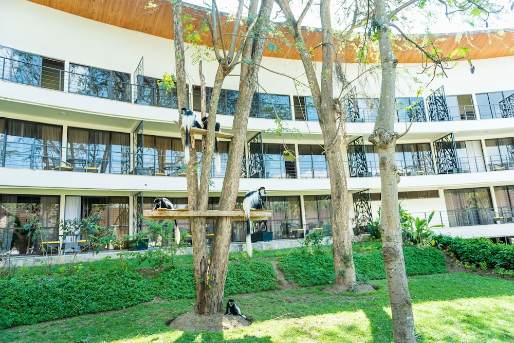 OSOTUA LUXURY RESORT view 4