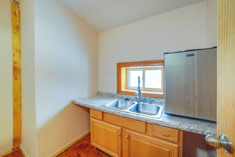 Sunrise & Sunset Views: Rural Elkhart Studio!
