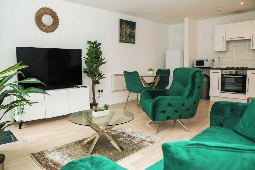 2br-sleeps5-cityview-freeparking-citycentre