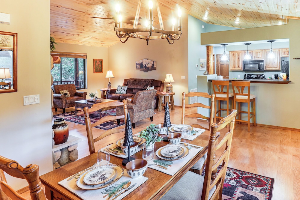 4 Mi to Fool Hollow Lake, Quiet & Cozy Cabin