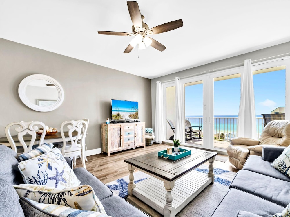 Laketown Wharf 906